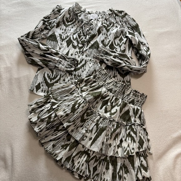 Misa‎ Los Angeles Evienne Green/White 2pc Outfit Tiered Skirt & Blouse SzXS Boho - Picture 4 of 13